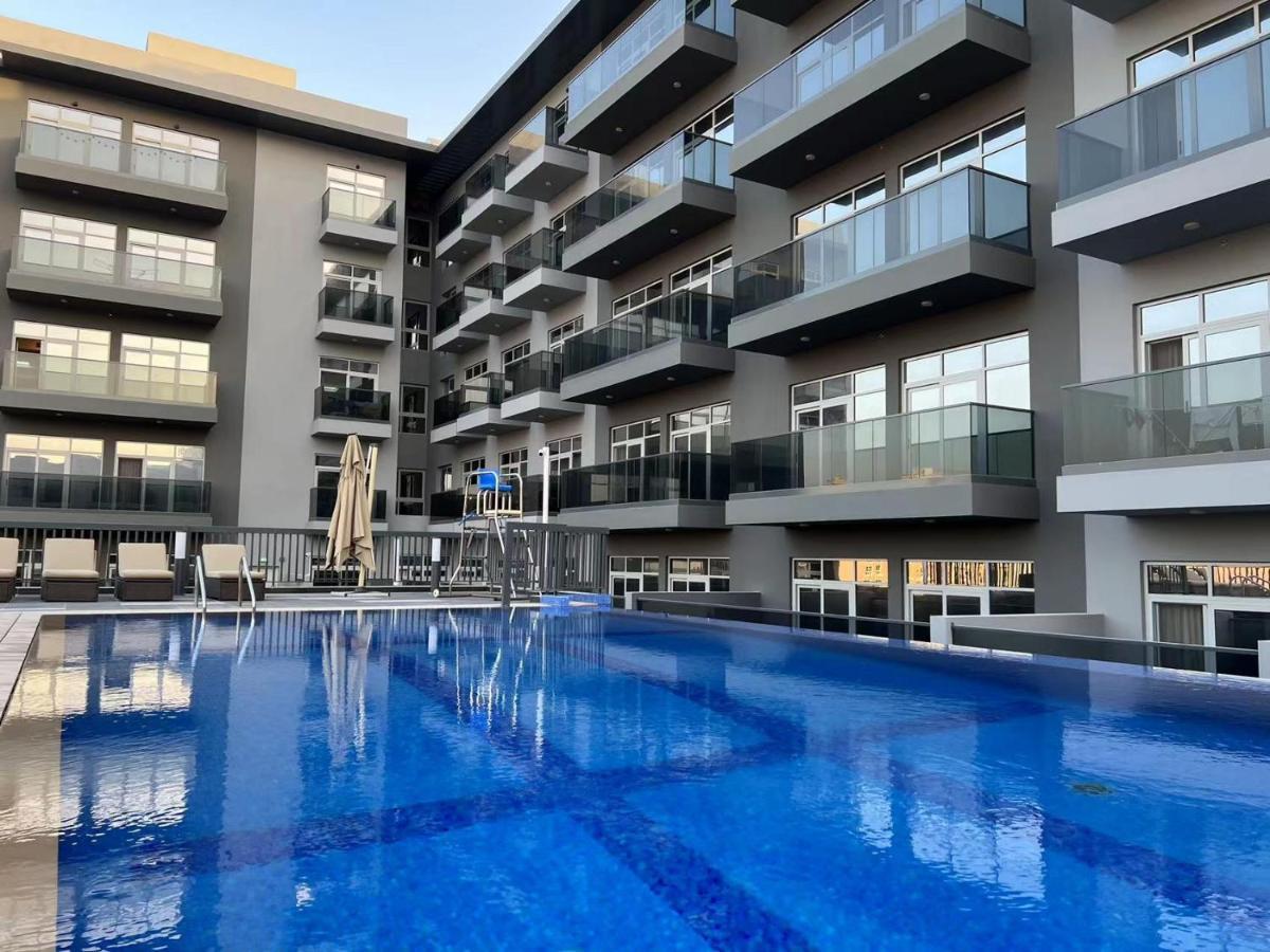 Penrose Place Dubai JVC Bagian luar foto