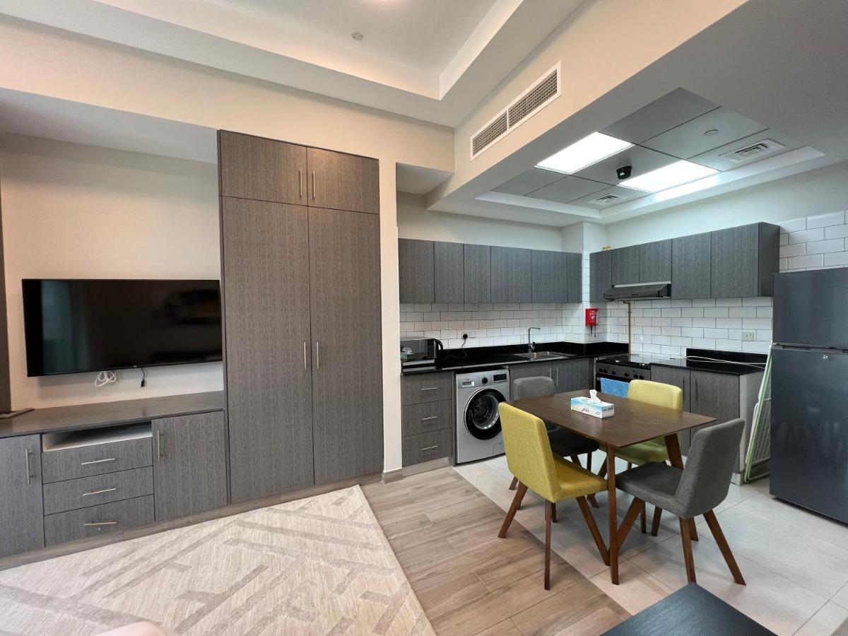 Penrose Place Dubai JVC Bagian luar foto