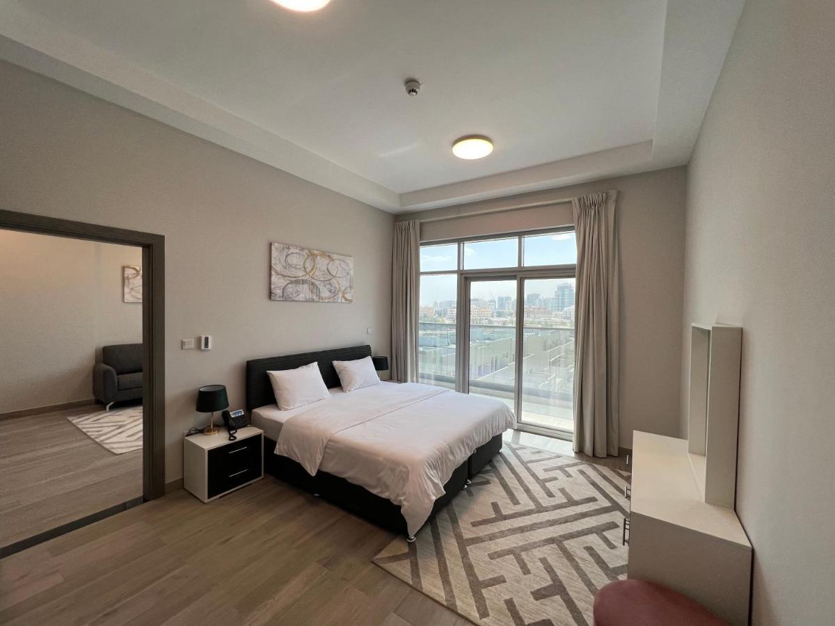 Penrose Place Dubai JVC Bagian luar foto
