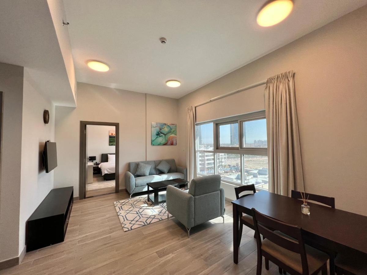 Penrose Place Dubai JVC Bagian luar foto