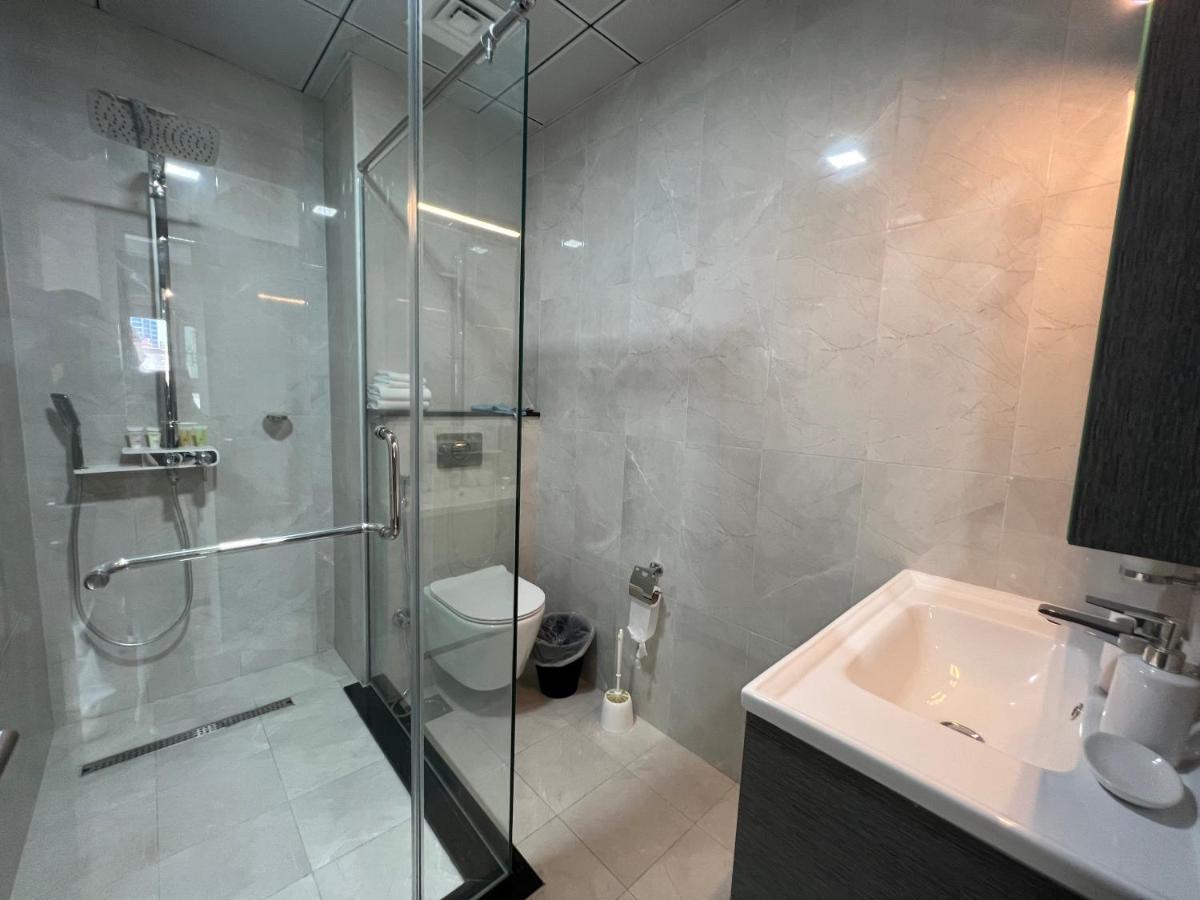 Penrose Place Dubai JVC Bagian luar foto